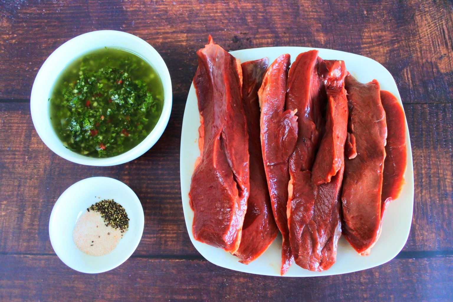 Grilled Beef Heart with a Chimichurri Sauce Kitrusy