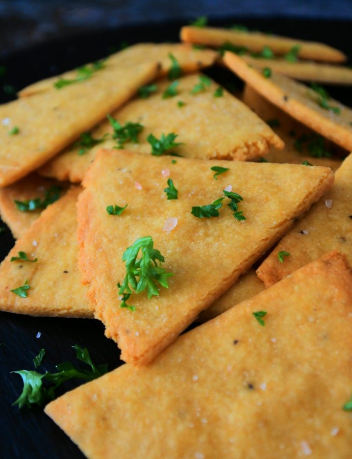 Cheesy Chickpea Crackers – Deliciously Addictive