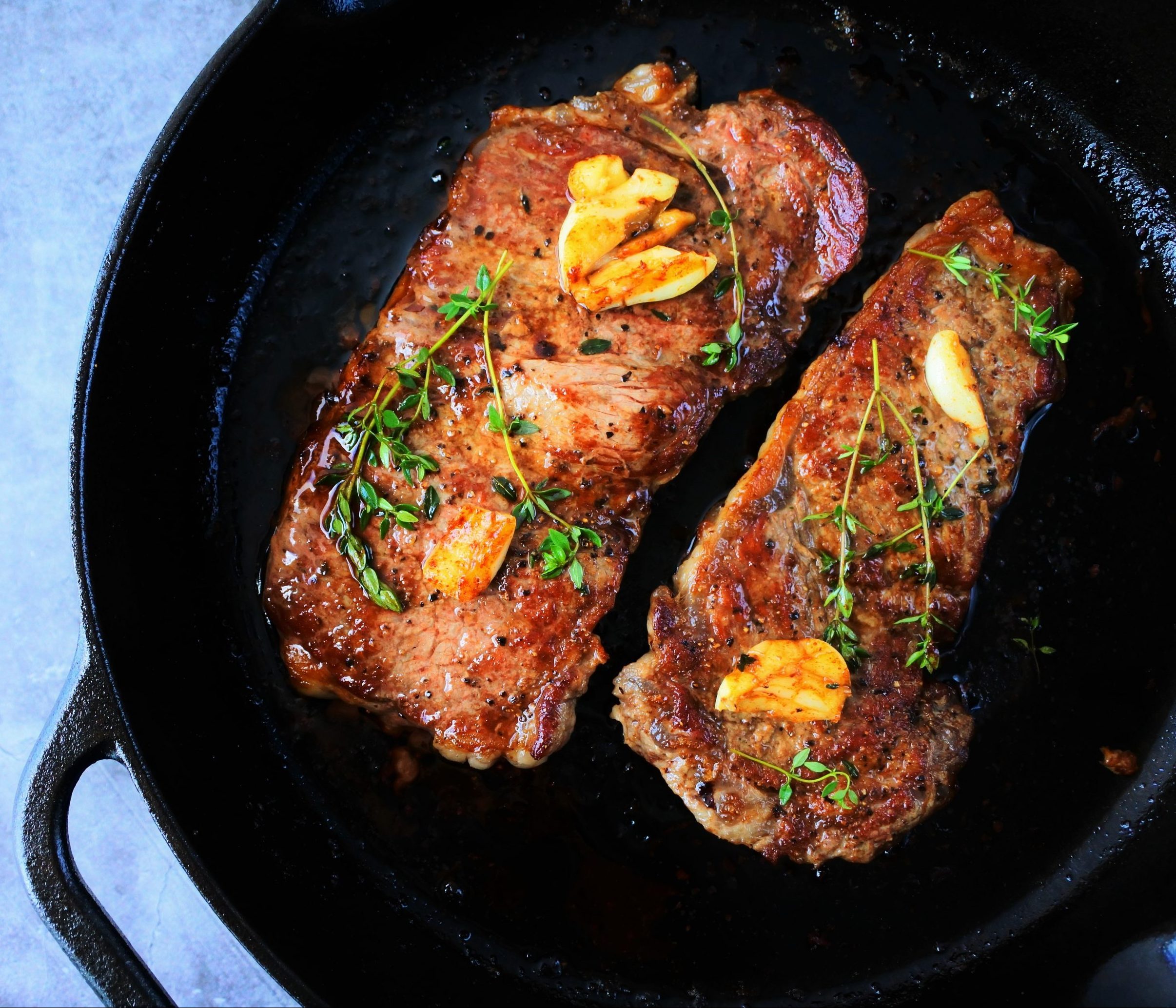 How To Cook Steak In A Cast Iron Skillet How To Get The Perfect Cast Iron Ribeye On The 